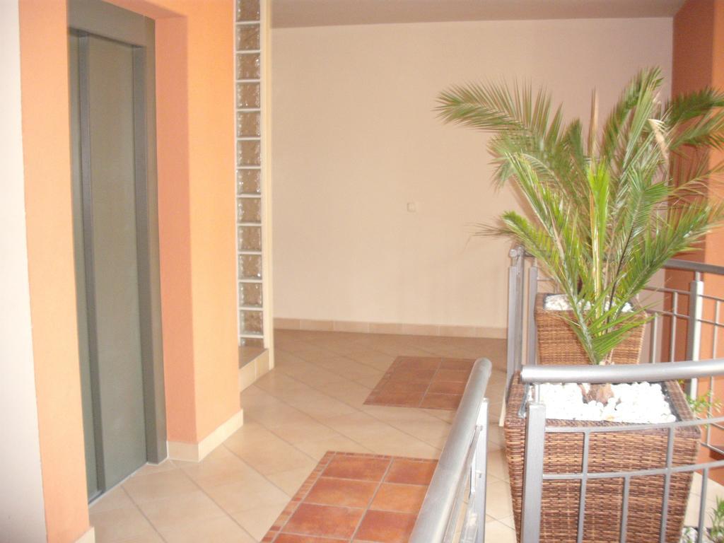 Villa Palazzo Apartments Siofok Exterior photo